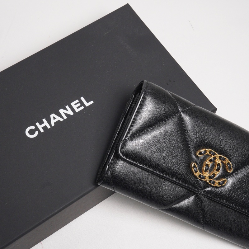 CHANEL香奈兒 19系列 大菱格紋小羊皮口蓋中夾(黑色/金釦)-15