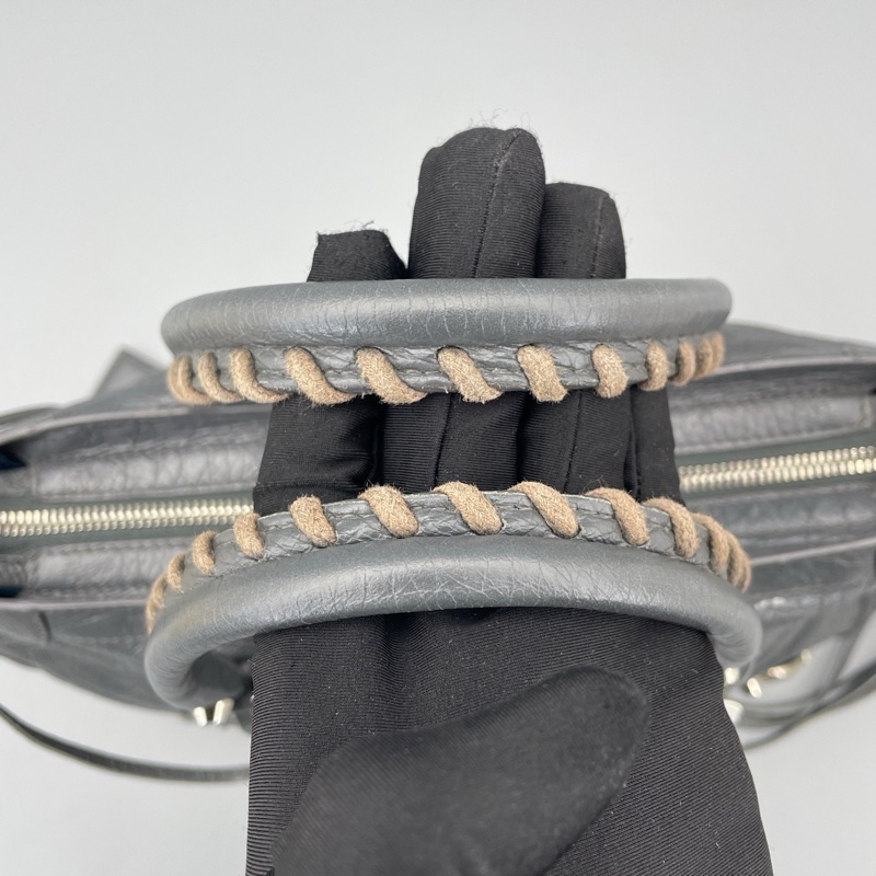 Balenciaga 巴黎世家機車包中號岩石灰刺繡肩帶 約30*18*10cm-16