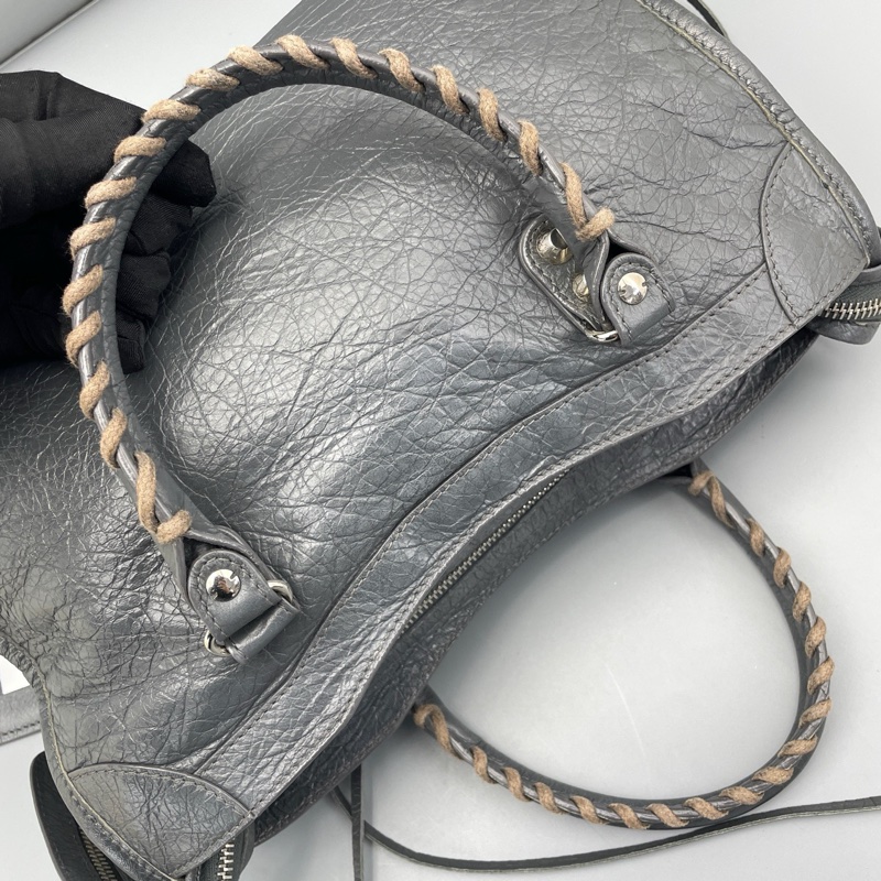 Balenciaga 巴黎世家機車包中號岩石灰刺繡肩帶 約30*18*10cm-17