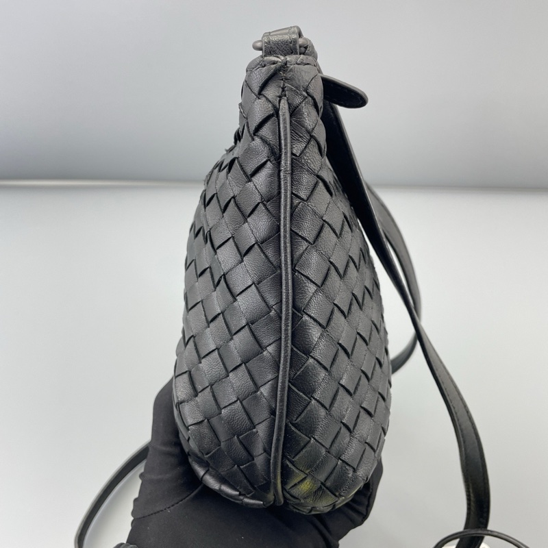 BV葆蝶家編織款南瓜斜挎包黑色 尺寸約21*17*5cm-2