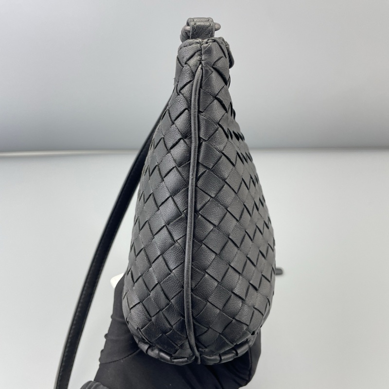 BV葆蝶家編織款南瓜斜挎包黑色 尺寸約21*17*5cm-3