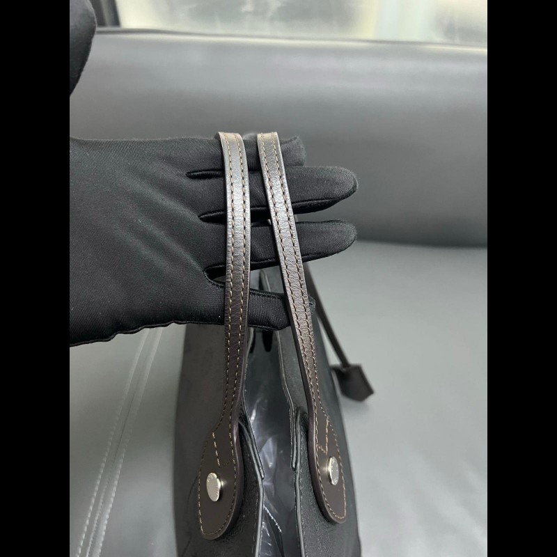 LV Hina
黑色菜籃子 鏤空月光女神-7