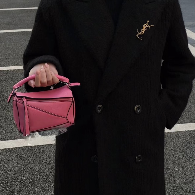 LOEWE 粉銀Mini Puzzle幾何包-1