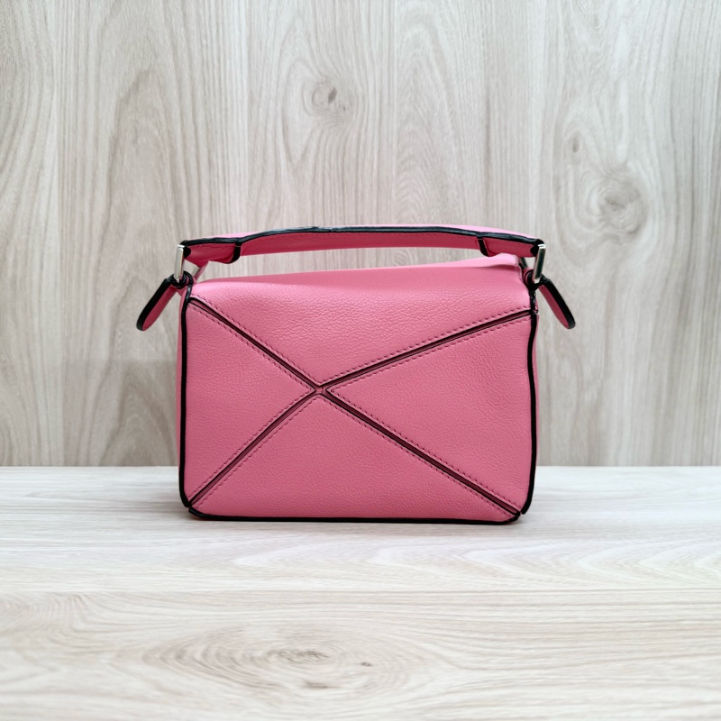 LOEWE 粉銀Mini Puzzle幾何包-4