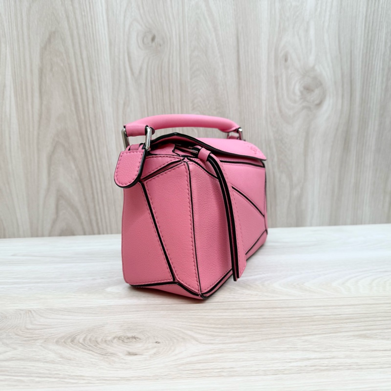 LOEWE 粉銀Mini Puzzle幾何包-6