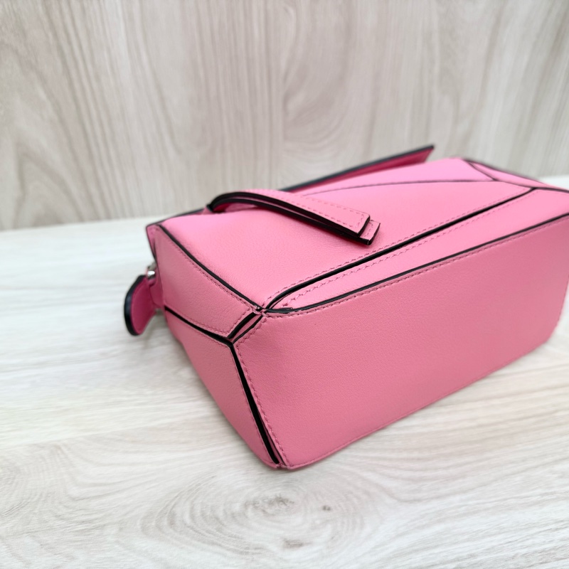 LOEWE 粉銀Mini Puzzle幾何包-9