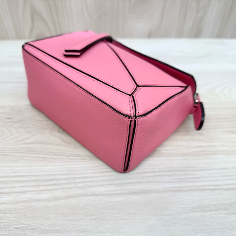 LOEWE 粉銀Mini Puzzle幾何包-10