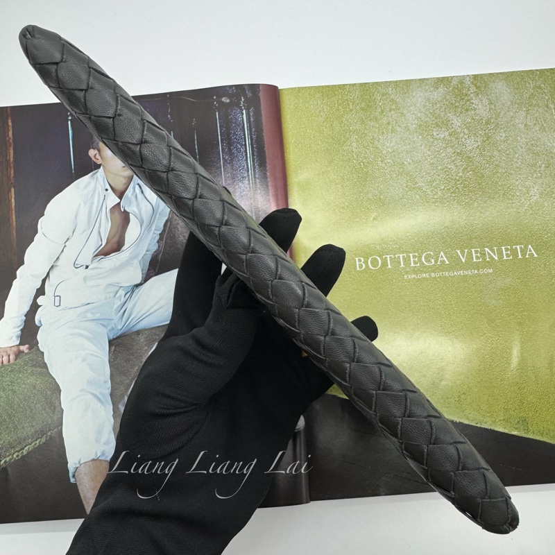 BOTTEGA VENETA BV經典編織小牛皮鐵灰色拉鍊手拿包|化妝包-12