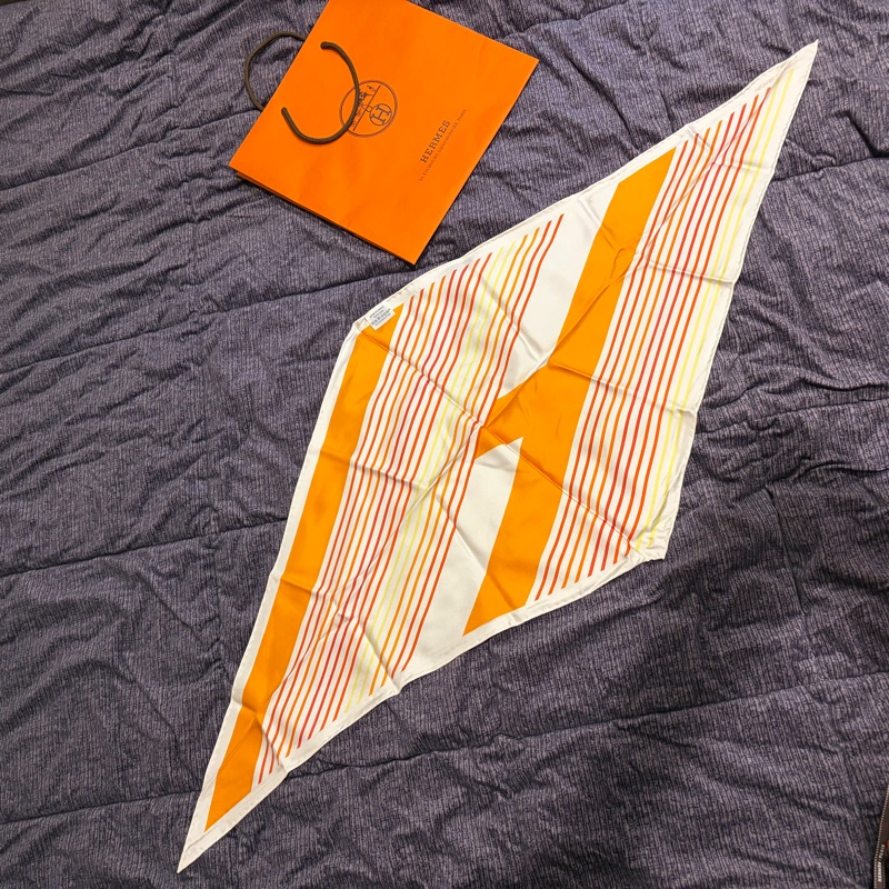 Hermes Losange絲巾 H Vibration 菱形絲巾 可當包包揹帶 絕版品-1