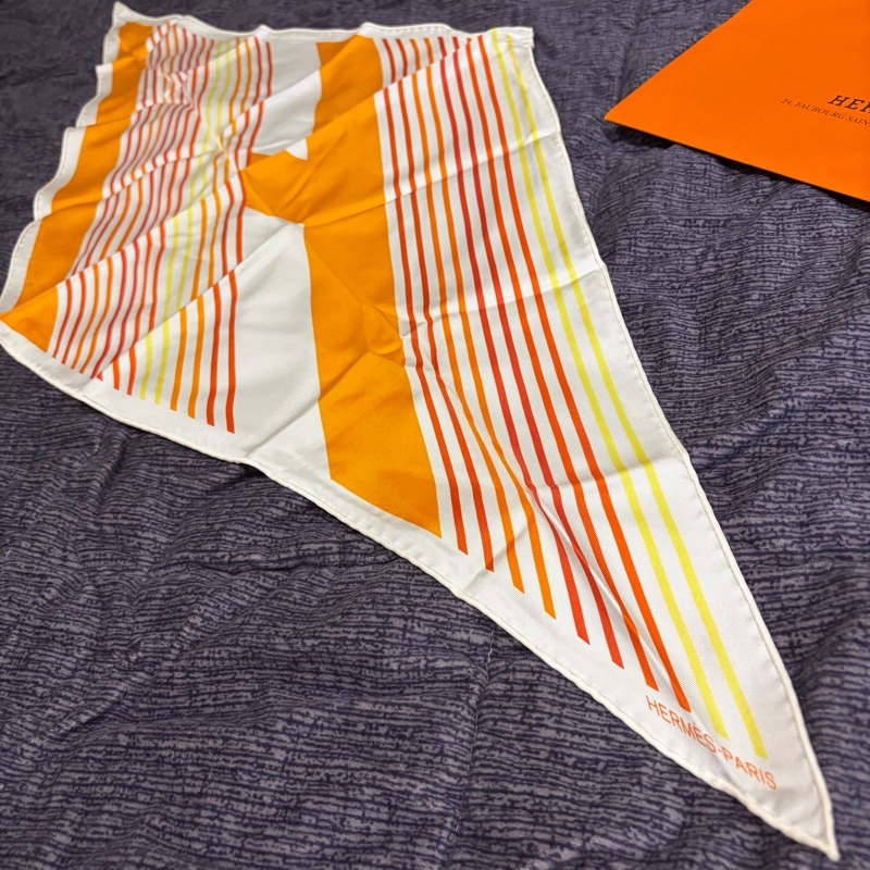 Hermes Losange絲巾 H Vibration 菱形絲巾 可當包包揹帶 絕版品-3