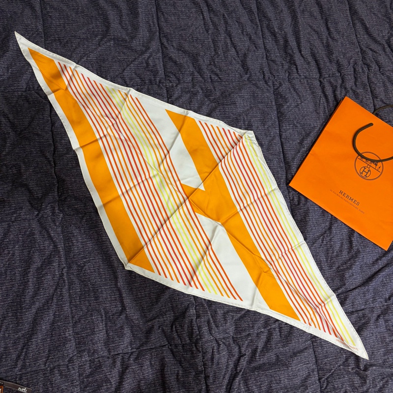 Hermes Losange絲巾 H Vibration 菱形絲巾 可當包包揹帶 絕版品-7