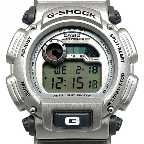 卡西歐 G-SHOCK DW-9000AS-8BT X-tream 三冠王世界盃銀色腕錶，1997 年 5 月發售，三國丘店