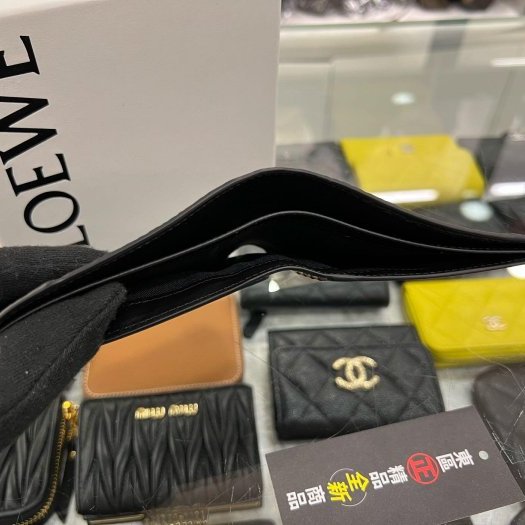 東區正精品㊣LOEWE PUZZLE C510302X20 全新黑色牛皮荔枝紋拼接8卡短夾 RZ6254-2