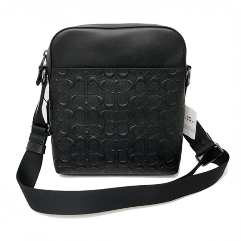 【全新】COACH 浮雕C LOGO前拉鍊男款斜背包(浮雕黑)-2