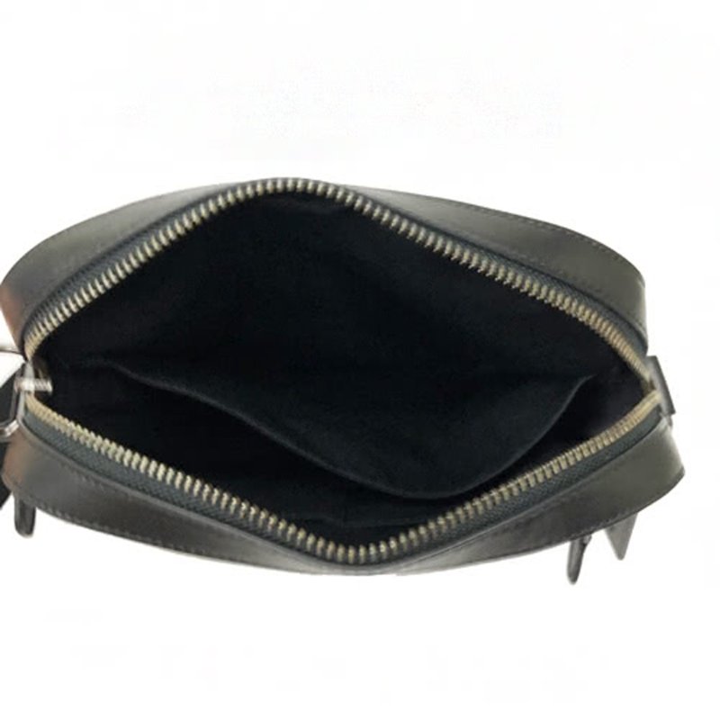 【全新】COACH 浮雕C LOGO前拉鍊男款斜背包(浮雕黑)-4