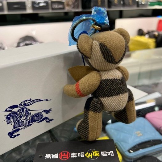 東區正精品㊣ BURBERRY THOMAS 8124868 全新經典格紋蝴蝶結泰迪熊公仔吊飾鑰匙圈掛飾吊飾 RZ6258-4