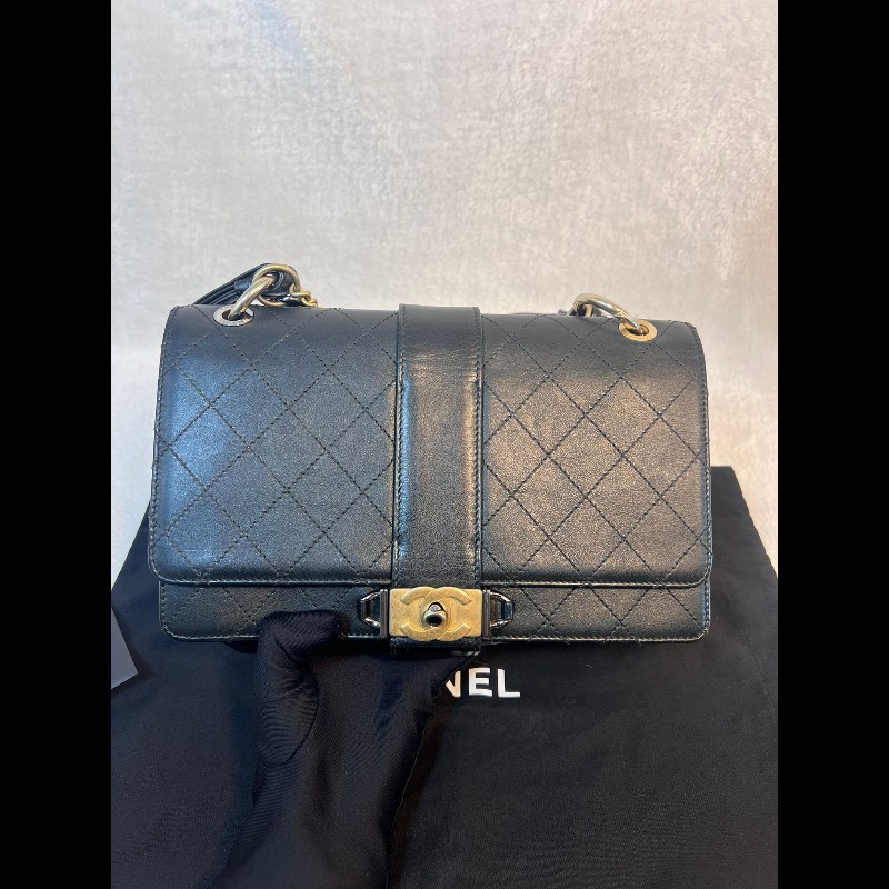 Chanel 2 Way Flapbag-1