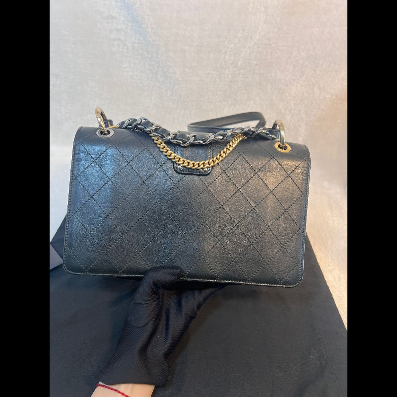 Chanel 2 Way Flapbag-4