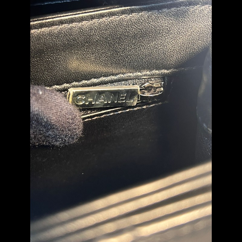 Chanel 2 Way Flapbag-12