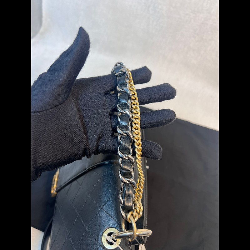 Chanel 2 Way Flapbag-13