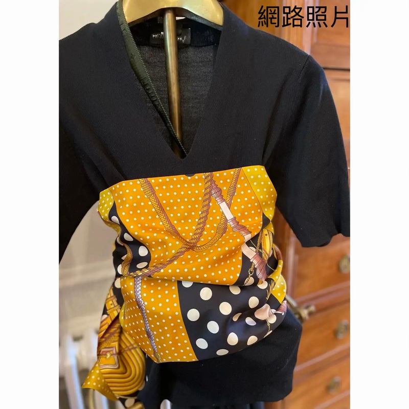 Hermès 波爾卡圓點 Maxi Twilly 巨型twilly Clic Clac à Pois en Soie Silk絲巾-1