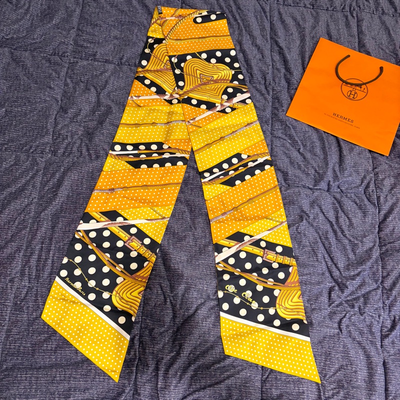 Hermès 波爾卡圓點 Maxi Twilly 巨型twilly Clic Clac à Pois en Soie Silk絲巾-9