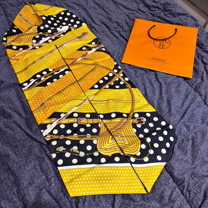 Hermès 波爾卡圓點 Maxi Twilly 巨型twilly Clic Clac à Pois en Soie Silk絲巾-11