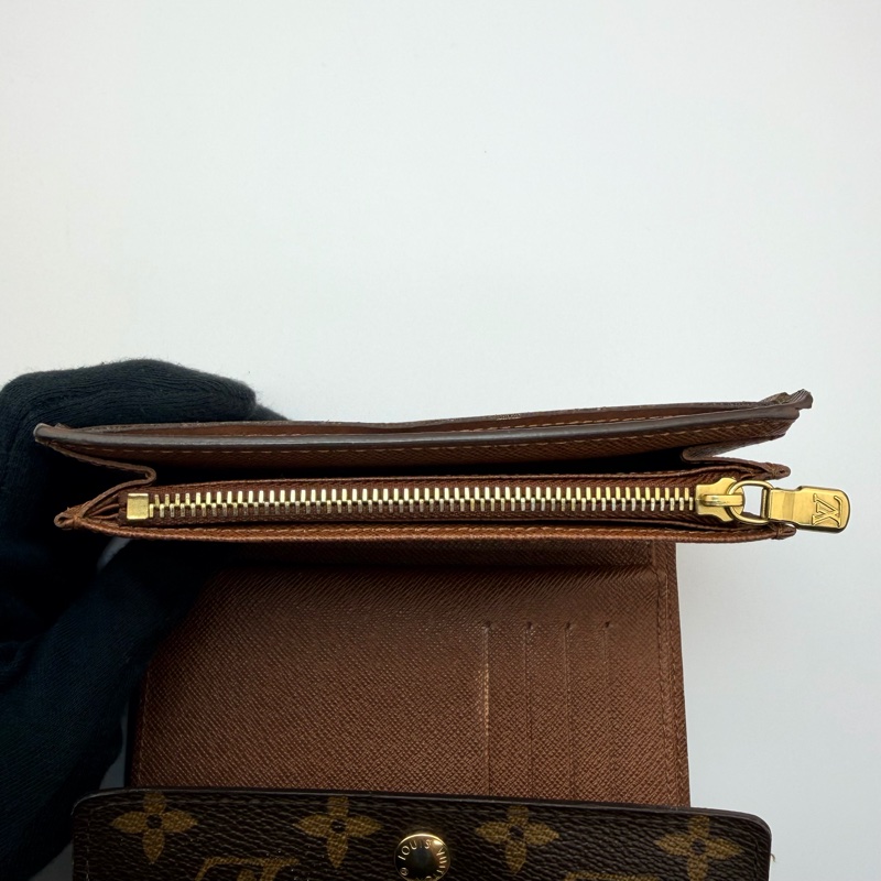 *TP Store* Lv m60047 三折中夾-12