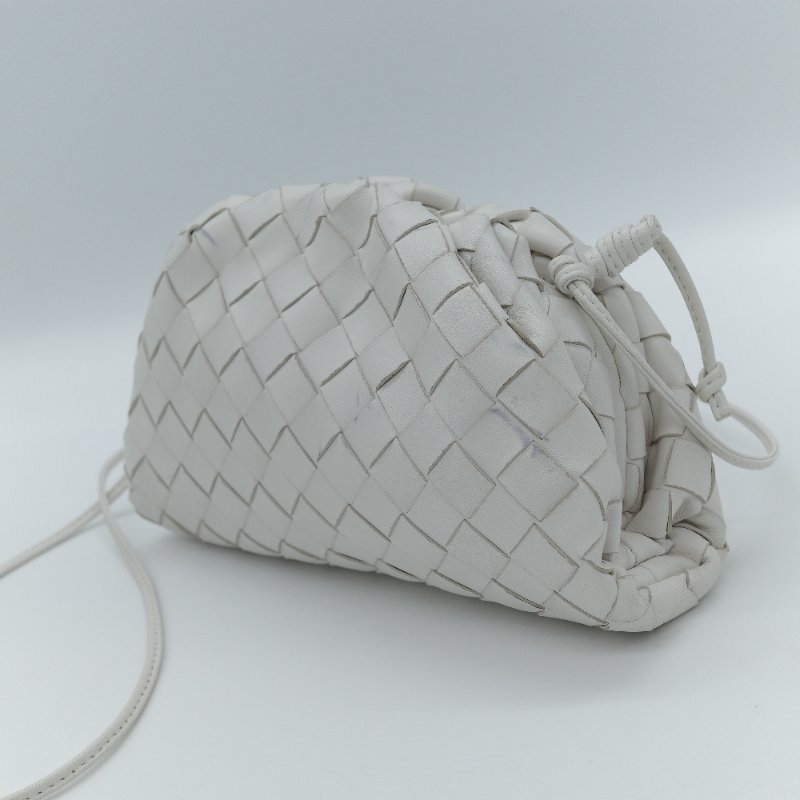 Bottega Veneta 寶緹嘉 Mini Pouch 白色 編織小牛皮 肩背包-2