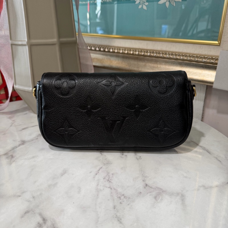 LV 黑牛皮壓紋WalletOnChain Ivy 金釦下蓋肩斜背包M82154-1