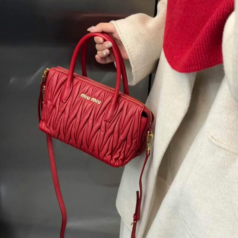 MIUMIU經典紅金手提托特包24*22*18 98新配件保卡塵袋-0