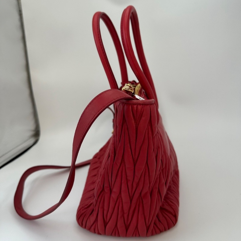 MIUMIU經典紅金手提托特包24*22*18 98新配件保卡塵袋-3