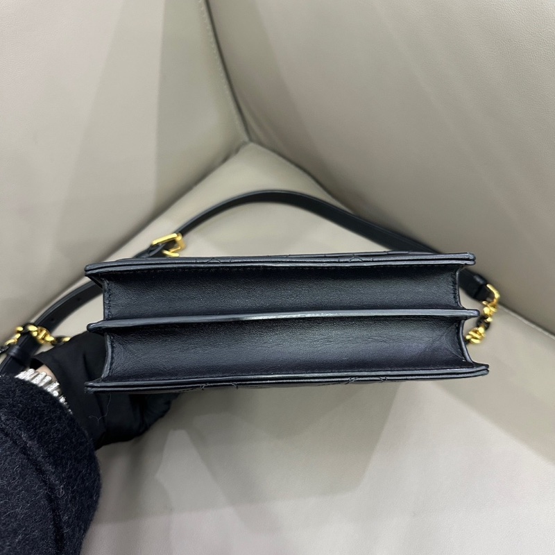 Dior Miss caro黑金菱格紋羊皮鏈條包 19*12  98新配件塵袋-5