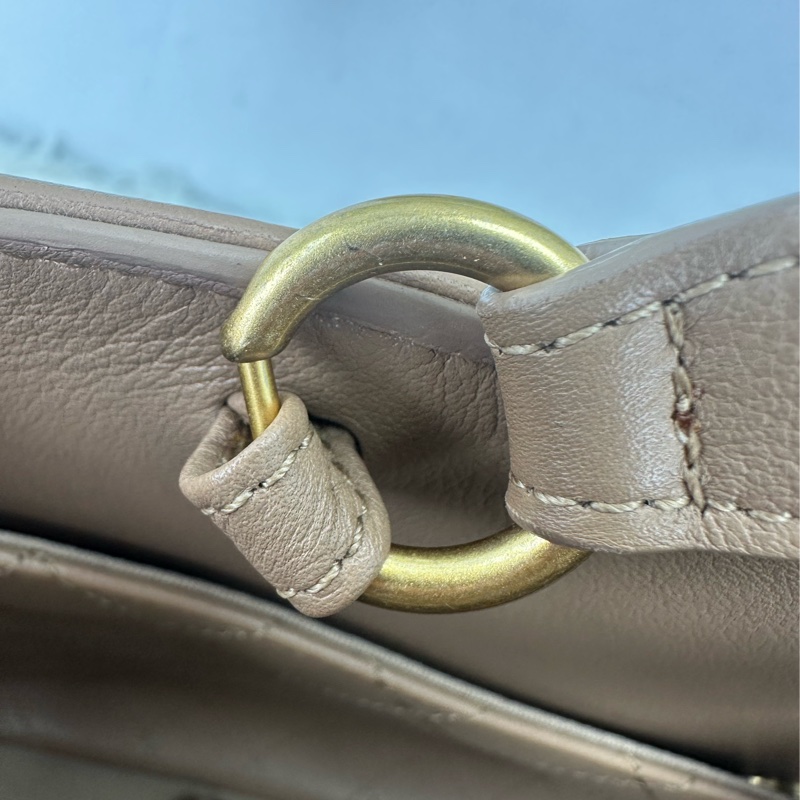 CHANEL 22b 奶茶色小牛皮 Tote bag 晶片款-25