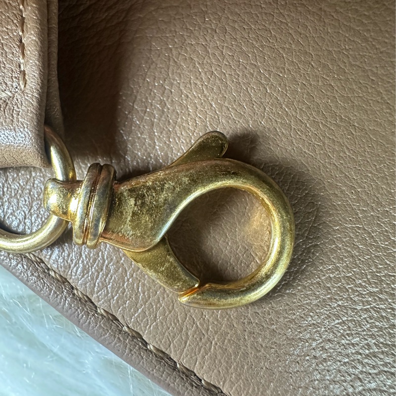 CHANEL 22b 奶茶色小牛皮 Tote bag 晶片款-27