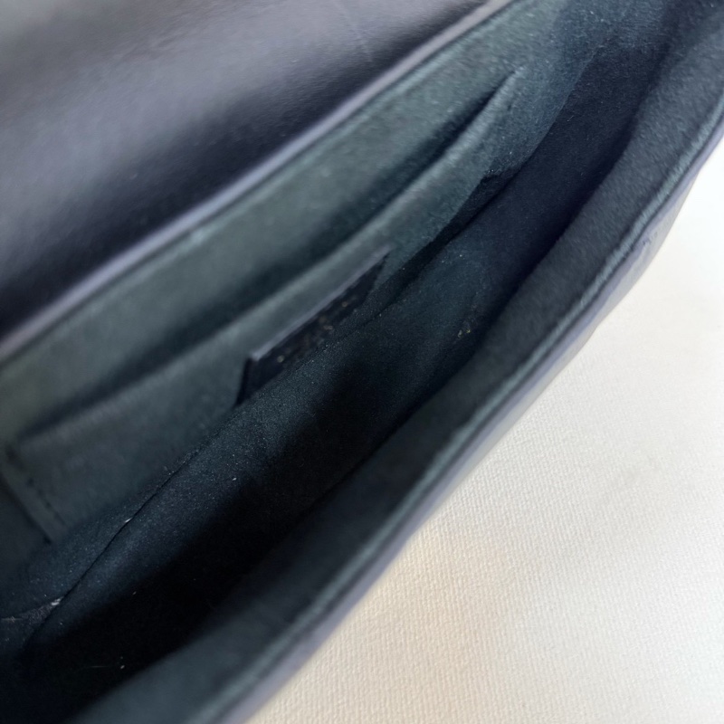 LV NEW WAVE 黑色金扣 手提斜背屁股包 20*14  98新配件塵袋-3