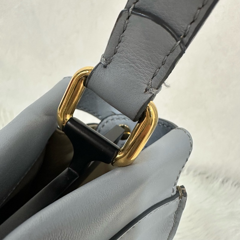 fendi 8BN290 天空藍牛皮雙層斜背包 peekaboo-41
