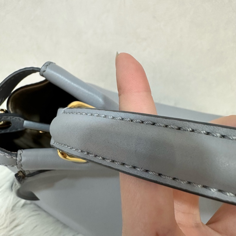 fendi 8BN290 天空藍牛皮雙層斜背包 peekaboo-43