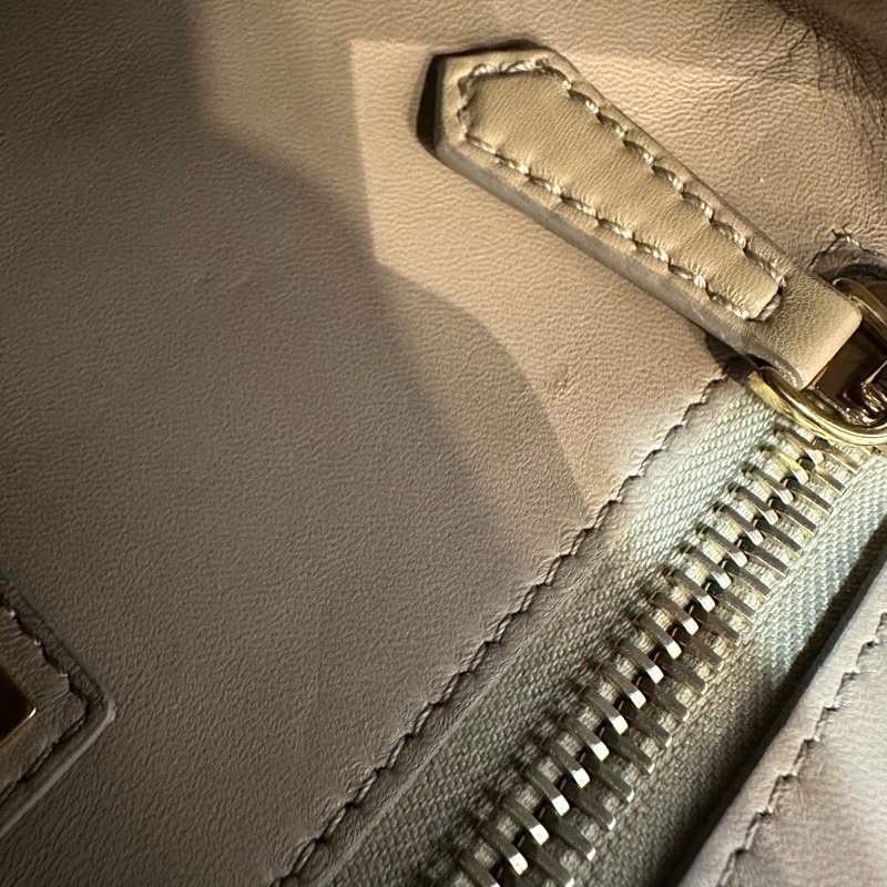 fendi 8BN290 天空藍牛皮雙層斜背包 peekaboo-48