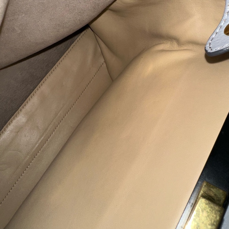 fendi 8BN290 天空藍牛皮雙層斜背包 peekaboo-64