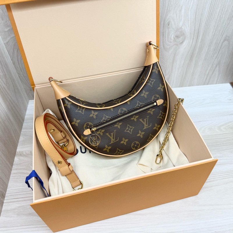 LV原花金釦LOOP彎月腋下包 M81098-2