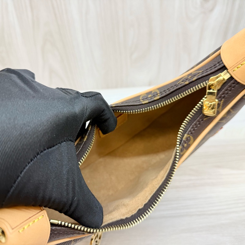 LV原花金釦LOOP彎月腋下包 M81098-13