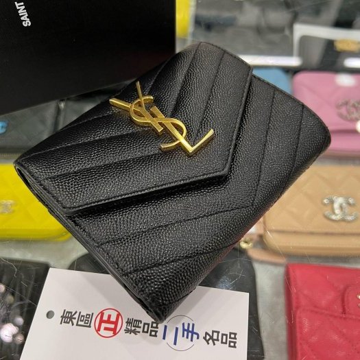 東區正精品㊣YSL SAINT LAURENT 403943 黑色V紋釦式拉鍊零錢袋三折中短夾 RZ5684-8