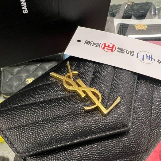 東區正精品㊣YSL SAINT LAURENT 403943 黑色V紋釦式拉鍊零錢袋三折中短夾 RZ5684-9