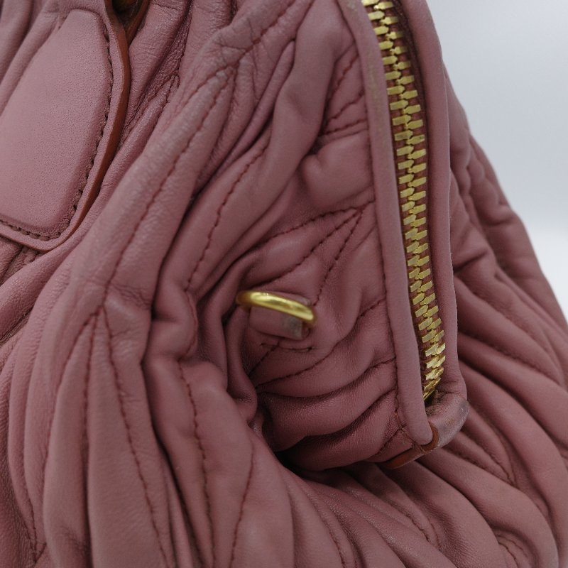 Miu Miu 繆繆 經典Matelassé 乾燥粉色 納帕羊皮手提包-7