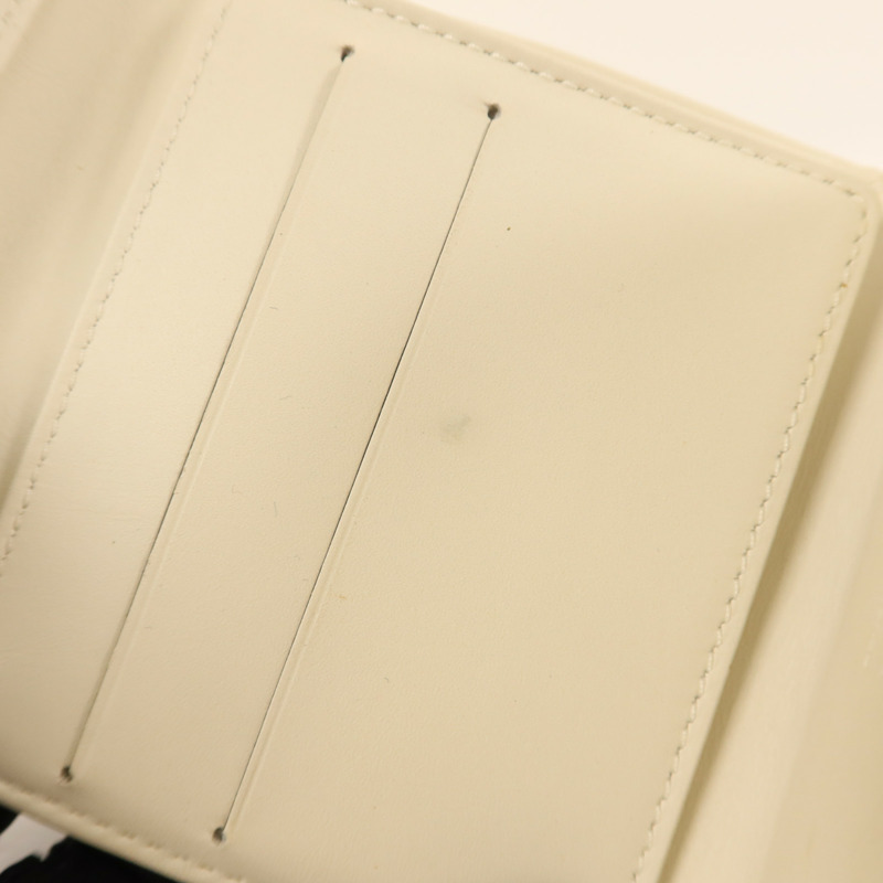 LOUIS VUITTON Monogram Vernis Elise Compact Wallet-19