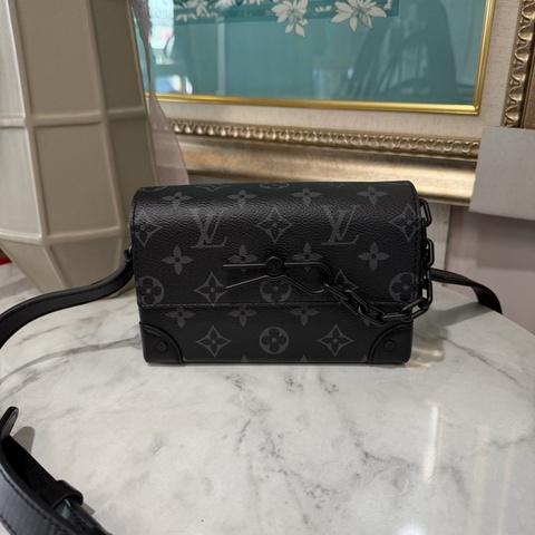 LV 黑灰原花黑釦Steamer下蓋前迴紋針鏈帶肩斜背包M81783