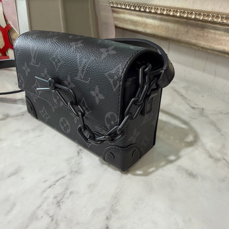 LV 黑灰原花黑釦Steamer下蓋前迴紋針鏈帶肩斜背包M81783-2