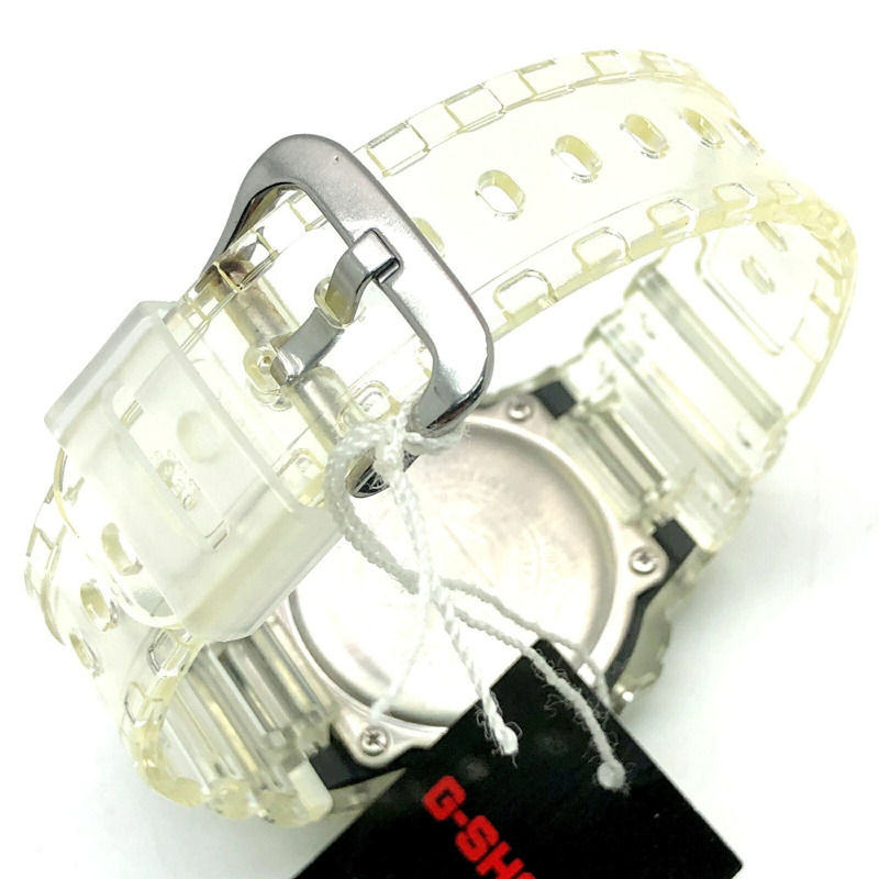 卡西歐 G-SHOCK DW-5600SRS-7 炫彩系列鏤空腕錶，彩虹金屬光澤，方形設計，速度型。 2022年6月發售。可在三國丘店購買。-6