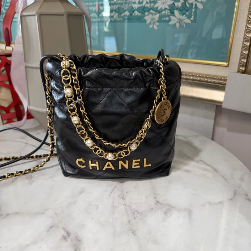 Chanel 黑牛皮菱格紋Mini22珍珠鏈金釦手提肩斜背包AS3980-0